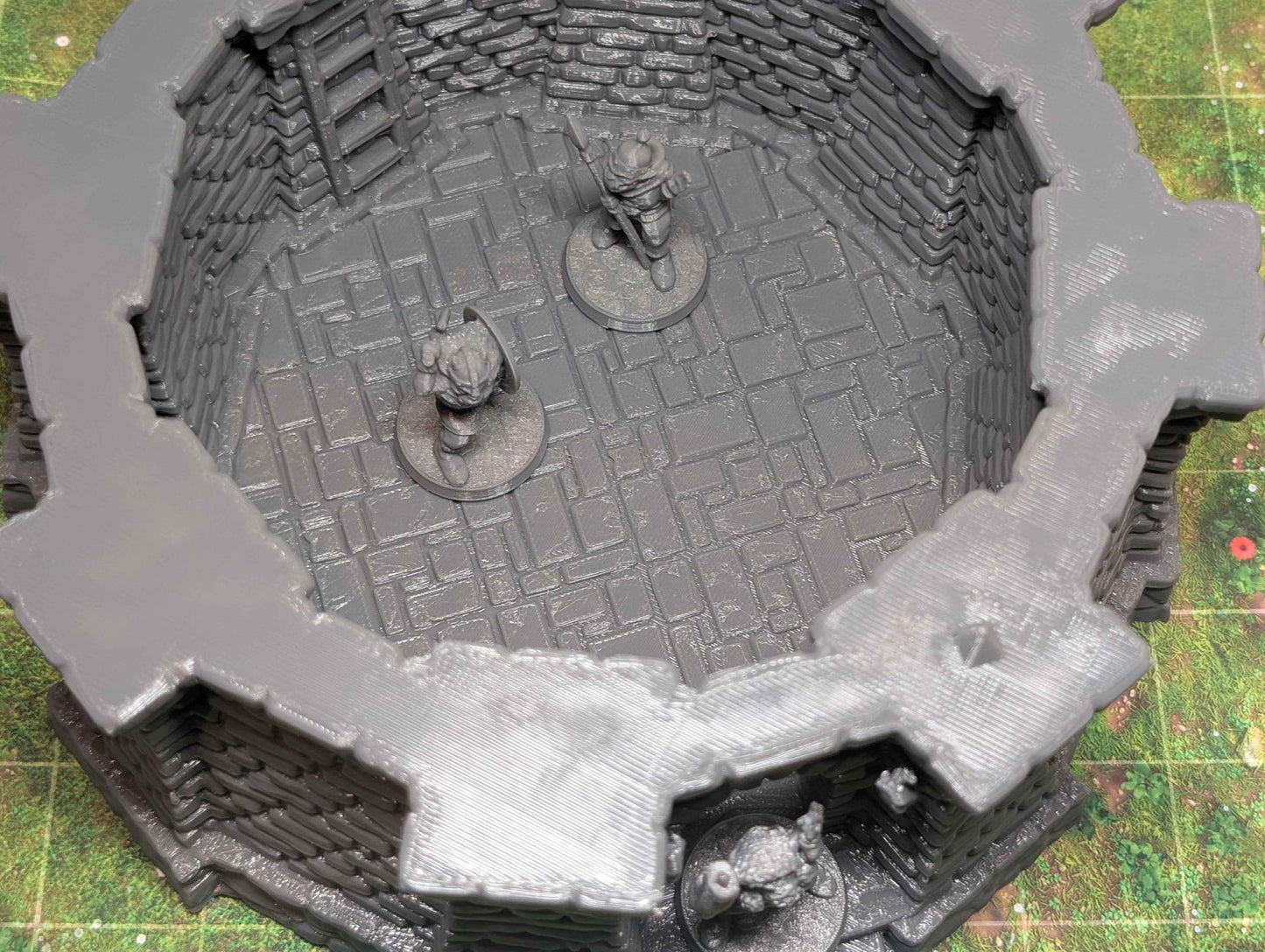 Ulvheim Tower Small - Medieval Stone Defense Terrain for Fantasy Tabletop, Dungeons and Dragons, Age of Sigmar, Warhammer 28mm Scenery